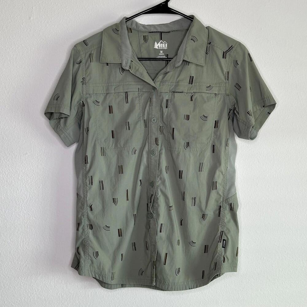 REI Shirt Womens Medium Co-op Button Up Short Sleeve Ventilated Outdoor Sage